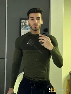Gay Escort Ryan Fortunato 22yr - always safe sex