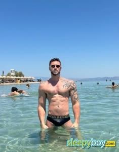 male escort Clapham Common Apollo Belmont