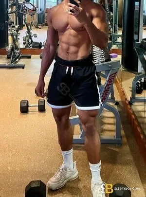 Bisexual Escort Cuban Papi 24yr - dirty talk