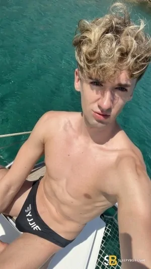 Gay Escort Billy 24yr - gangbang