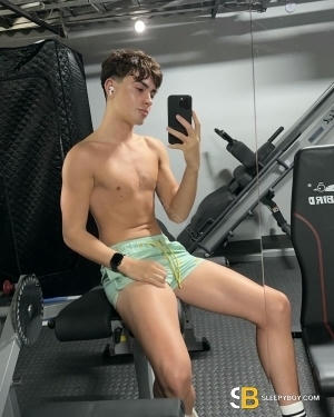 Gay Escort Matty 24yr - role