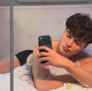 Gay Escort Matty 25yr - role