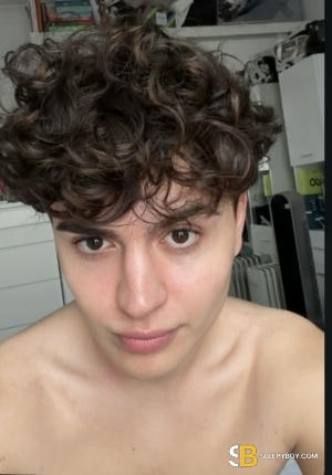 Gay Escort Matty 25yr - role