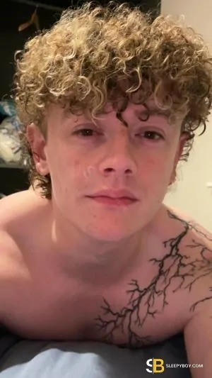 Gay Escort Dan 21yr - gangbang