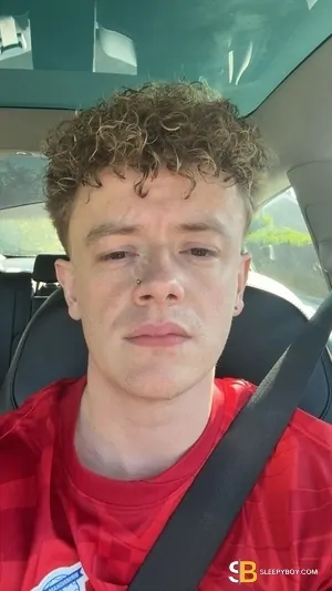Gay Escort Dan 21yr - exhibitionist