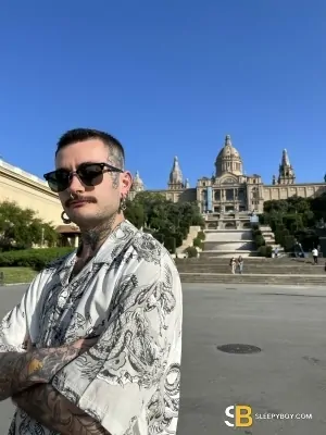 Gay Escort Jake Ftm 22yr - shaving