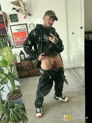 Gay Escort Jake Ftm 22yr - trios