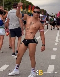 male rent boy Northampton Adolfo