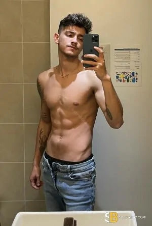 Gay Escort Antonio 21yr - sucking