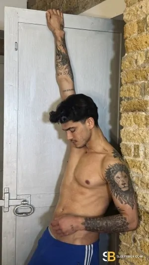 Gay Escort Raph 29yr - trios