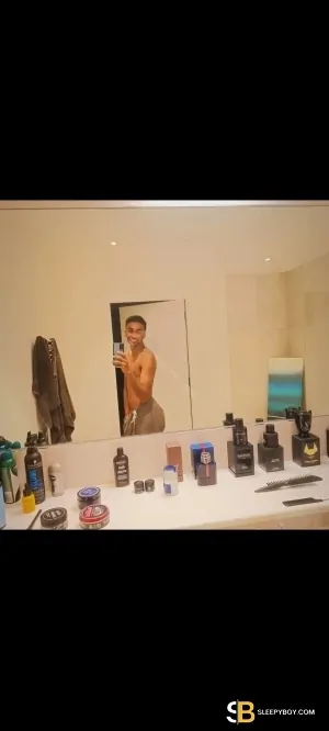 Gay Escort Aj 21yr - blowjob