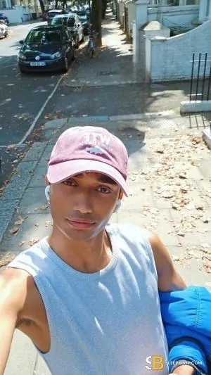 Gay Escort Aj 21yr - double penetration