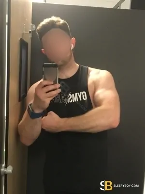Gay Escort Tommy 30yr - exhibitionist