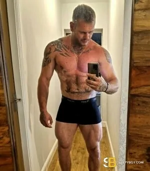 Bisexual Escort Jack 33yr - gangbang