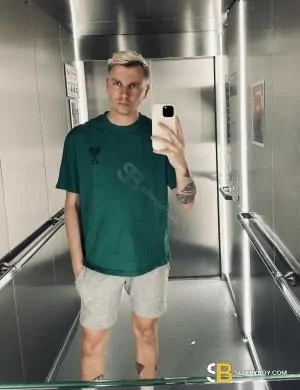 Gay Escort Craig 29yr - licking