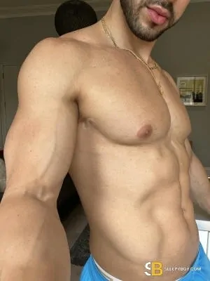 Gay Escort Jonny 28yr - licking