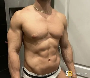 Gay Escort Jonny 28yr - licking