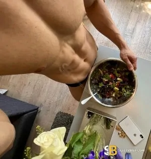 Gay Escort Jonny 28yr - licking