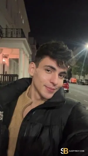 Gay Escort Berg_carl 23yr - licking