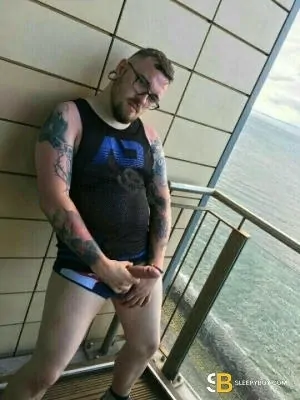 Gay Escort George 34yr - licking