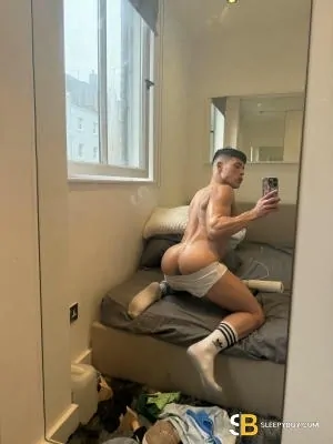 Gay Escort Victor Kawasaki 23yr - trios