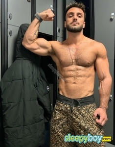 male rent boy London Lucccas