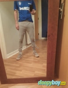 male escort Edinburgh Hung