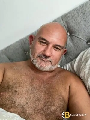 Gay Escort Drew 49yr - exhibitionist