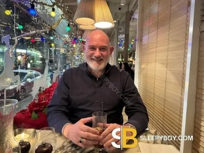 Gay Escort Drew 49yr - trios
