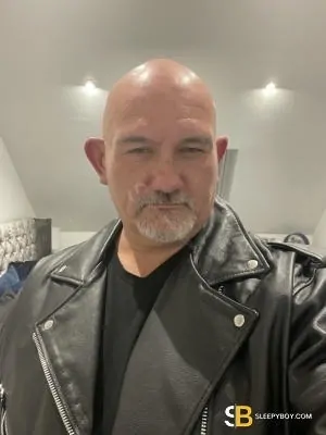 Bisexual Escort Drew 49yr - trios