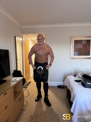 Gay Escort Drew 50yr - double penetration