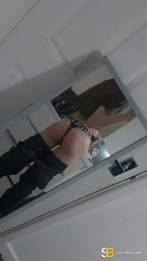 Gay Escort Zen 24yr - blowjob