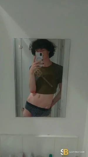Gay Escort Zen 23yr - blowjob