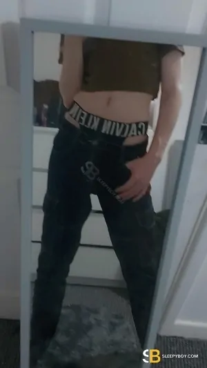 Gay Escort Zen 24yr - cum on body