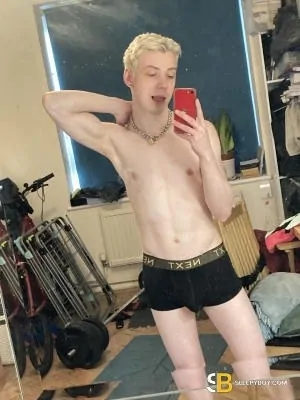 Bisexual Escort Cory Hess 28yr - rimming