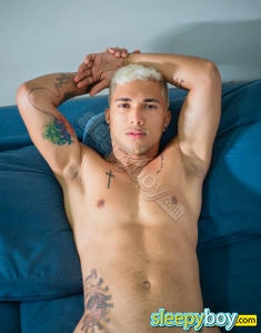 male rent boy Leeds Italo Lisboa ?