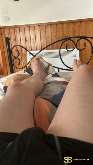 Gay Escort Kevin 40yr - cum on body