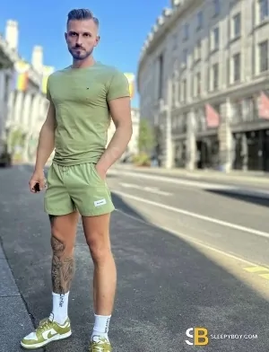 Gay Escort Connor Daniel&rsquo;s 30yr - always safe sex