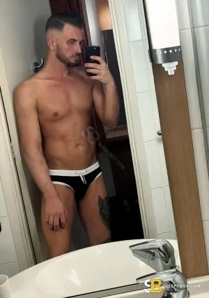 Gay Escort Connor 27yr - always safe sex