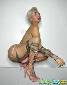 non-binary rent boy London Mateo