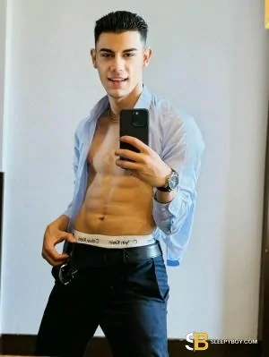Bisexual Escort Levi Xxl Vers 22yr - trios