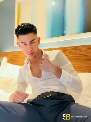 Bisexual Escort Levi Xxl🍆 22yr - trios