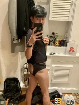 Gay Escort Jon Marco 26yr - licking