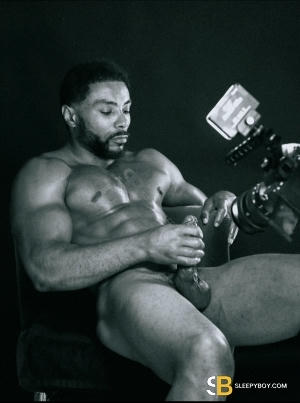 Gay Escort Ralph 32yr - licking