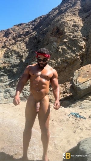 Bisexual Escort Ralph 32yr - gangbang
