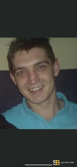 Gay Escort Adam 35yr - licking
