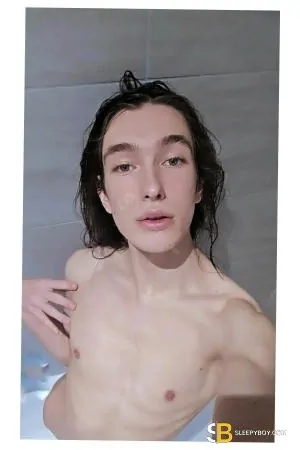 Gay Escort Artur 19yr - trios