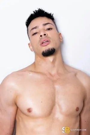 Gay Escort Jonathan 22yr - licking