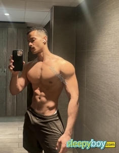 male escort London Lucca