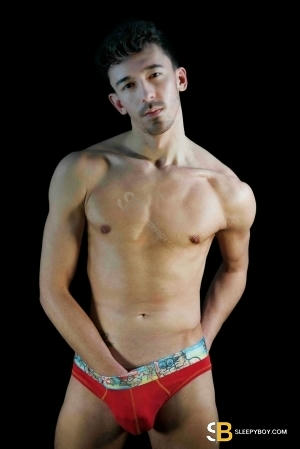 Gay Escort Hayden 26yr - trios